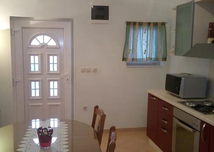 شقة Soda تروغير